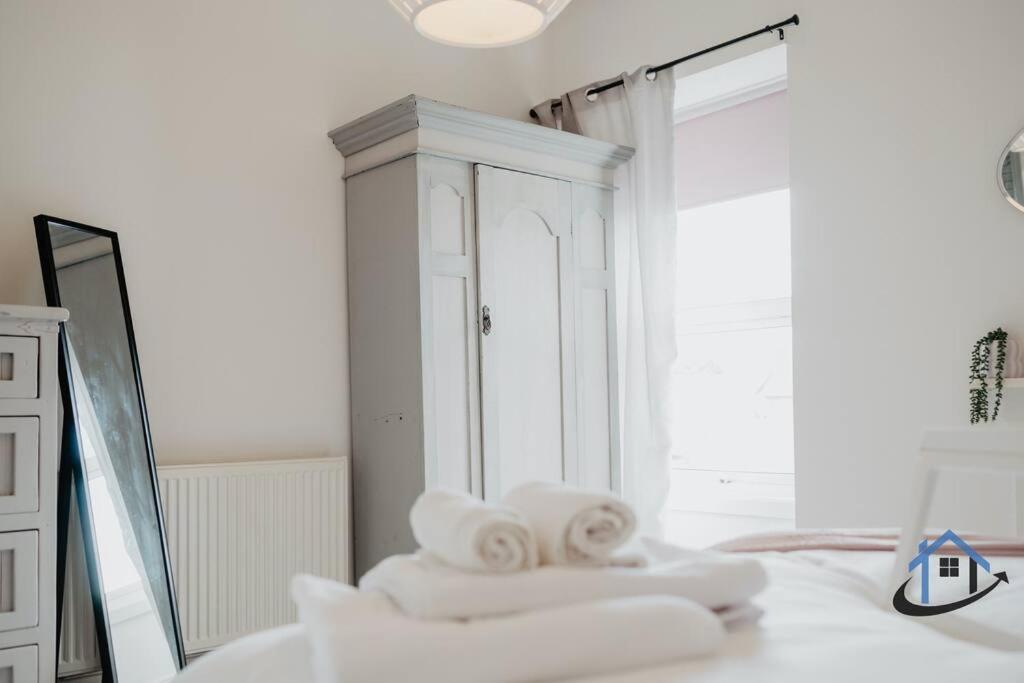 Indigo Snug - Gorgeous 2 Bed Flat In The Heart Of Кромер Екстер'єр фото