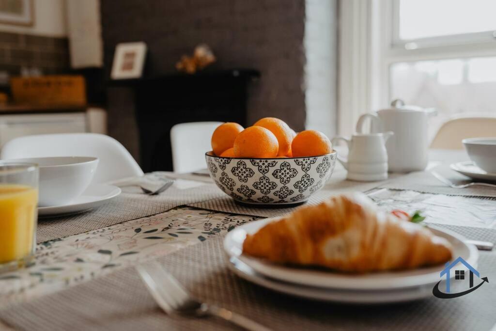 Indigo Snug - Gorgeous 2 Bed Flat In The Heart Of Кромер Екстер'єр фото